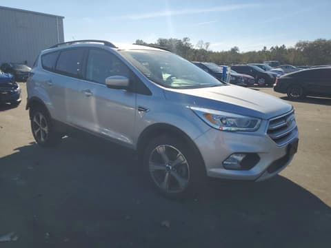 2017 Ford Escape, VIN 1FMCU9GD5HUD25094. Фото 4 з 6 з аукціону Copart. Каталог авто зі США OpenDataCar.