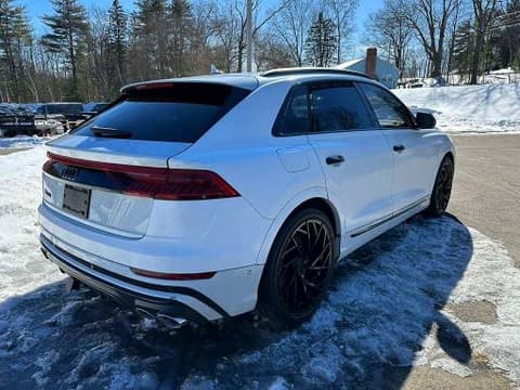 2021 Audi SQ8, VIN WA1CWBF1XMD021700. Фото 3 з 6 з аукціону Copart. Каталог авто зі США OpenDataCar.