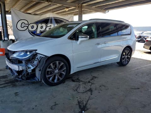 2018 Chrysler Pacifica, VIN 2C4RC1GG2JR358022. Фото 1 з 6 з аукціону Copart. Каталог авто зі США OpenDataCar.
