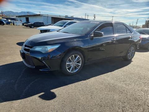 2016 Toyota Camry, VIN 4T1BF1FK1GU256653. Фото 1 з 6 з аукціону Copart. Каталог авто зі США OpenDataCar.