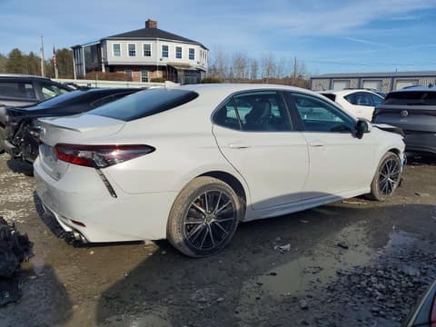 2022 Toyota Camry, VIN 4T1G11BK5NU053711. Zdjęcie 3 z 6 z aukcji Copart. Katalog aut z USA OpenDataCar.