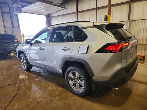 2025 Toyota RAV4, VIN 2T3P1RFV0SW520328. Фото 2 з 6 з аукціону Copart. Каталог авто зі США OpenDataCar.