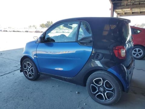 2018 Smart Fortwo, VIN WMEFJ9BA9JK325027. Фото 2 з 6 з аукціону Copart. Каталог авто зі США OpenDataCar.