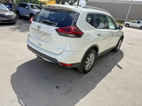 2018 Nissan Rogue, VIN 5N1AT2MT6JC768525. Фото 4 з 6 з аукціону Copart. Каталог авто зі США OpenDataCar.