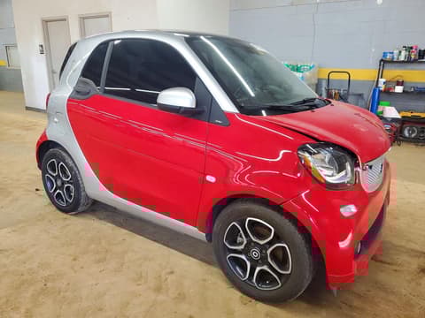 2018 Smart Fortwo, VIN WMEFJ9BA9JK275648. Фото 4 з 6 з аукціону Copart. Каталог авто зі США OpenDataCar.