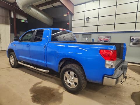 2007 Toyota Tundra, VIN 5TFBV541X7X009705. Фото 2 из 6 с аукциона Copart. Каталог авто из США OpenDataCar.