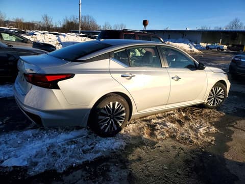 2024 Nissan Altima, VIN 1N4BL4DV5RN331210. Фото 3 з 6 з аукціону Copart. Каталог авто зі США OpenDataCar.