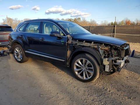 2019 Bentley Bentayga, VIN SJAAM2ZV0KC024966. Фото 4 из 6 с аукциона Copart. Каталог авто из США OpenDataCar.