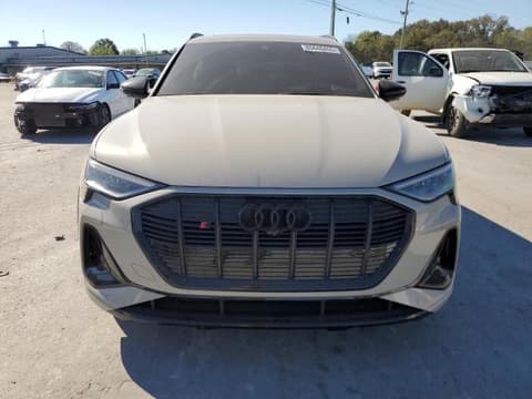 2022 Audi e-tron S, VIN WA1VCBGE9NB035443. Фото 5 з 6 з аукціону Copart. Каталог авто зі США OpenDataCar.