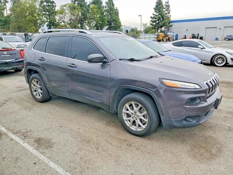 2018 Jeep Cherokee, VIN 1C4PJLLB8JD510617. Фото 4 из 6 с аукциона Copart. Каталог авто из США OpenDataCar.