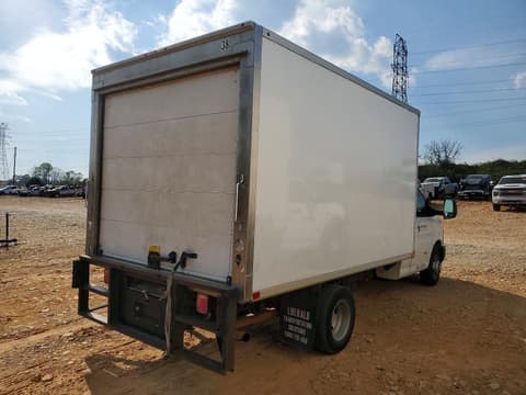 2017 Chevrolet Express G4500, VIN 1HA6GUCG0HN003917. Фото 3 з 6 з аукціону Copart. Каталог авто зі США OpenDataCar.