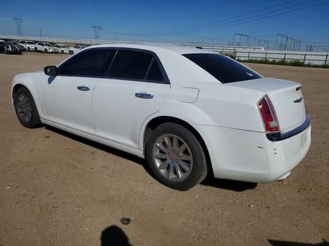 2014 Chrysler 300, VIN 2C3CCAEG2EH358157. Zdjęcie 2 z 6 z aukcji Copart. Katalog aut z USA OpenDataCar.