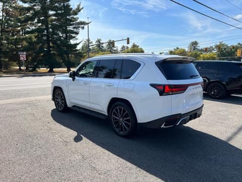 2022 Lexus LX, VIN JTJMB7CX5N4010338. Фото 3 из 6 с аукциона Copart. Каталог авто из США OpenDataCar.