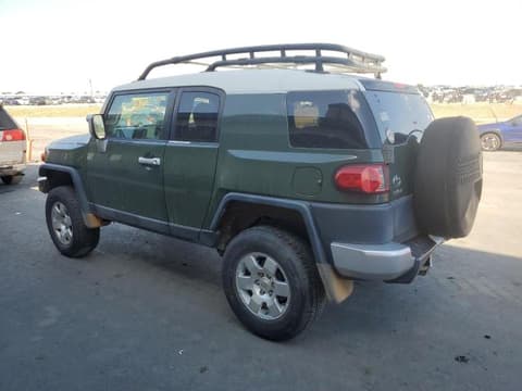 2010 Toyota FJ Cruiser, VIN JTEBU4BF5AK097459. Фото 2 з 6 з аукціону Copart. Каталог авто зі США OpenDataCar.