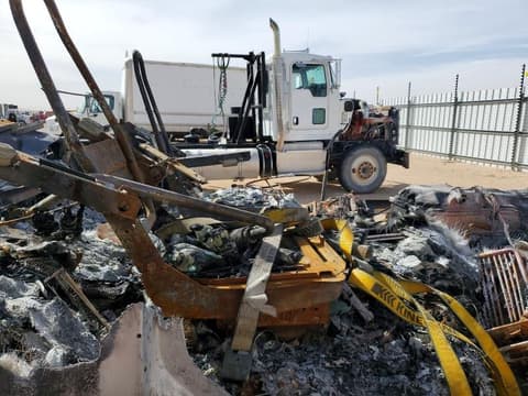 2005 Freightliner Convention, VIN 1FUJA6CK65LV04228. Фото 5 из 6 с аукциона Copart. Каталог авто из США OpenDataCar.