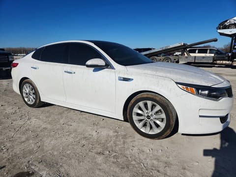 2018 Kia Optima, VIN 5XXGU4L37JG232322. Фото 4 з 6 з аукціону Copart. Каталог авто зі США OpenDataCar.