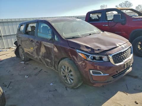 2020 Kia Sedona, VIN KNDMB5C17L6596335. Zdjęcie 4 z 6 z aukcji Copart. Katalog aut z USA OpenDataCar.