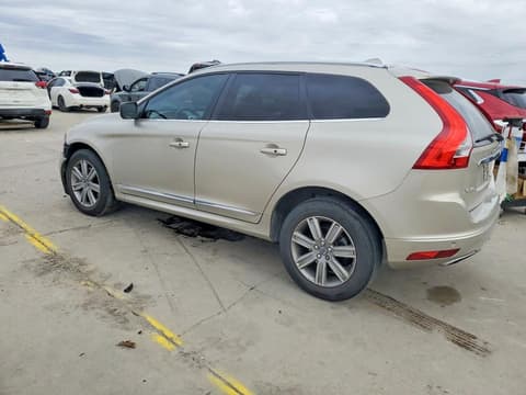 2017 Volvo XC60, VIN YV440MDU6H2036083. Фото 2 з 6 з аукціону Copart. Каталог авто зі США OpenDataCar.