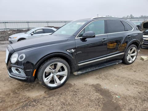 2018 Bentley Bentayga, VIN SJAAC2ZV6JC017957. Фото 1 из 6 с аукциона Copart. Каталог авто из США OpenDataCar.