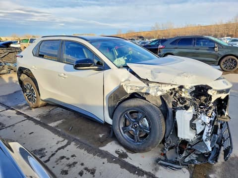 2025 Toyota BZ4X, VIN JTMABACA0SA098517. Фото 4 з 6 з аукціону Copart. Каталог авто зі США OpenDataCar.