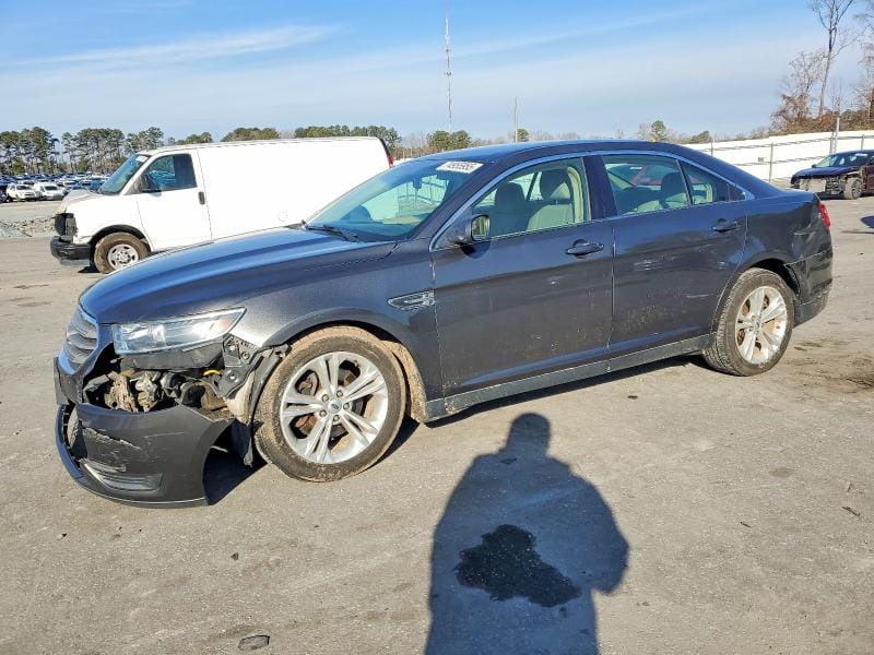 2016 Ford Taurus