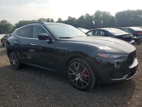 2017 Maserati Levante, VIN ZN661YUS7HX230573. Фото 4 з 6 з аукціону Copart. Каталог авто зі США OpenDataCar.