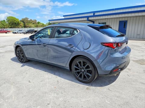 2023 Mazda 3, VIN JM1BPBLM2P1612350. Фото 2 з 6 з аукціону Copart. Каталог авто зі США OpenDataCar.