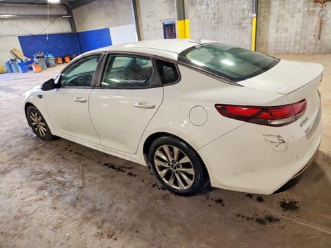 2018 Kia Optima, VIN 5XXGT4L37JG222604. Фото 2 з 6 з аукціону Copart. Каталог авто зі США OpenDataCar.