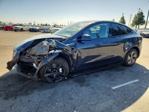 2026 Tesla Model Y, VIN 7SAYGDED5TF429600. Фото 1 з 6 з аукціону Copart. Каталог авто зі США OpenDataCar.