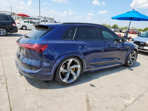 2022 Audi e-tron S, VIN WA1VCBGE2NB023876. Фото 3 з 6 з аукціону Copart. Каталог авто зі США OpenDataCar.