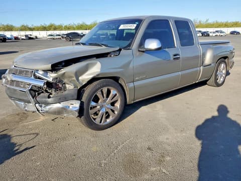 2002 Chevrolet Silverado, VIN 2GCEC19VX21306213. Фото 1 з 6 з аукціону Copart. Каталог авто зі США OpenDataCar.