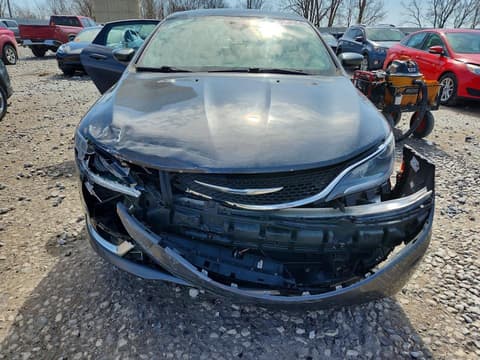 2015 Chrysler 200, VIN 1C3CCCCB8FN575868. Фото 5 з 6 з аукціону Copart. Каталог авто зі США OpenDataCar.