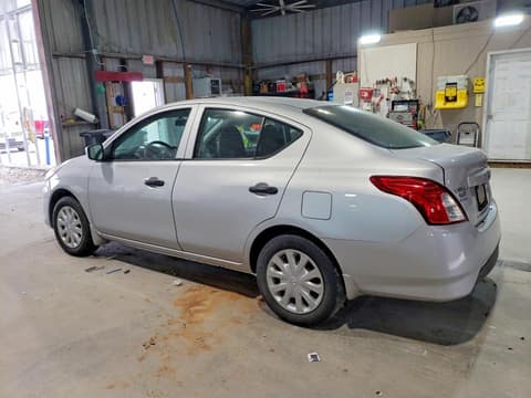 2016 Nissan Versa, VIN 3N1CN7AP8GL879492. Фото 2 з 6 з аукціону Copart. Каталог авто зі США OpenDataCar.