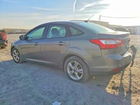 2014 Ford Focus, VIN 1FADP3F21EL435581. Фото 2 з 6 з аукціону Copart. Каталог авто зі США OpenDataCar.
