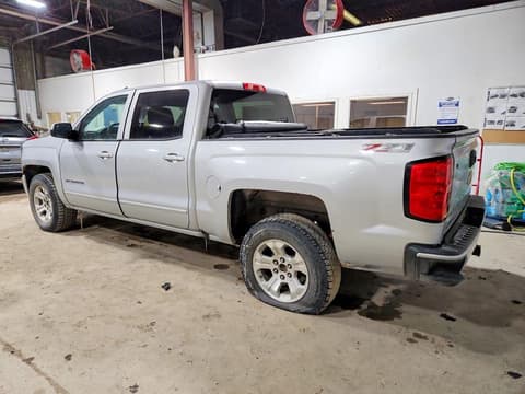 2017 Chevrolet Silverado, VIN 3GCUKREC7HG509951. Фото 2 з 6 з аукціону Copart. Каталог авто зі США OpenDataCar.