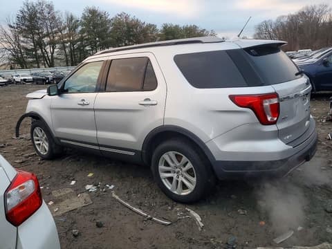 2019 Ford Explorer, VIN 1FM5K8D89KGA82430. Фото 2 з 6 з аукціону Copart. Каталог авто зі США OpenDataCar.
