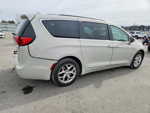 2020 Chrysler Pacifica, VIN 2C4RC1EG7LR121063. Фото 3 з 6 з аукціону Copart. Каталог авто зі США OpenDataCar.