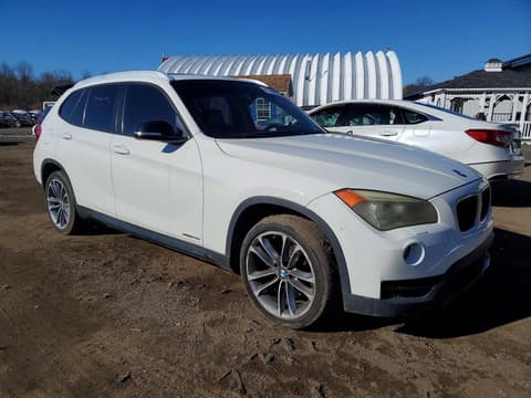 2013 Bmw X1, VIN WBAVL1C51DVR82220. Zdjęcie 4 z 6 z aukcji Copart. Katalog aut z USA OpenDataCar.
