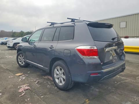 2011 Toyota Highlander, VIN 5TDBK3EH1BS079875. Zdjęcie 2 z 6 z aukcji Copart. Katalog aut z USA OpenDataCar.