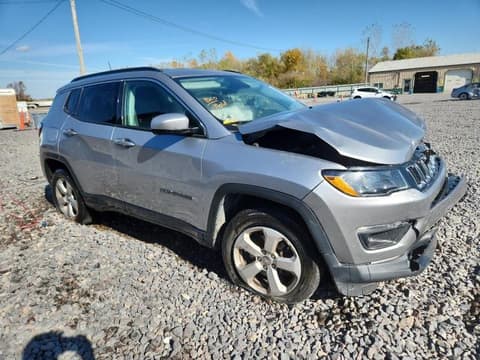 2018 Jeep Compass, VIN 3C4NJDBB5JT373497. Фото 4 з 6 з аукціону Copart. Каталог авто зі США OpenDataCar.