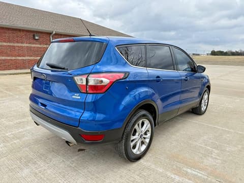 2017 Ford Escape, VIN 1FMCU0GD9HUE39045. Фото 4 з 6 з аукціону Copart. Каталог авто зі США OpenDataCar.