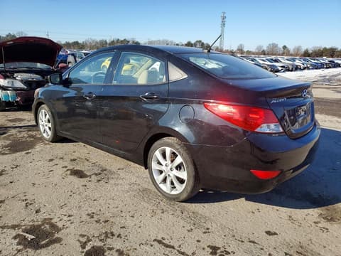2013 Hyundai Accent, VIN KMHCU4AEXDU380607. Фото 2 з 6 з аукціону Copart. Каталог авто зі США OpenDataCar.