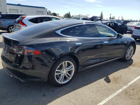 2013 Tesla Model S, VIN 5YJSA1CP8DFP11764. Фото 3 з 6 з аукціону Copart. Каталог авто зі США OpenDataCar.