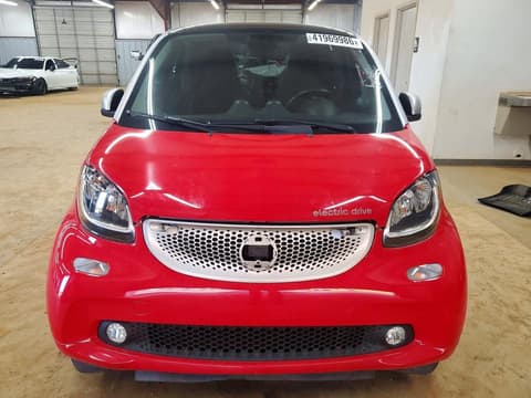 2018 Smart Fortwo, VIN WMEFJ9BA9JK275648. Фото 5 з 6 з аукціону Copart. Каталог авто зі США OpenDataCar.
