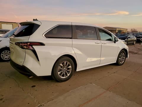 2025 Toyota Sienna, VIN 5TDKRKEC3SS253858. Photo 3 of 6 from Copart auction. OpenDataCar US salvage catalog.