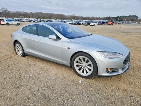 2016 Tesla Model S, VIN 5YJSA1E2XGF123791. Фото 4 з 6 з аукціону Copart. Каталог авто зі США OpenDataCar.