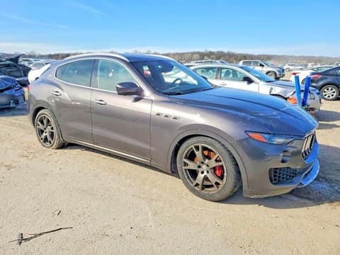 2017 Maserati Levante, VIN ZN661XUS9HX252150. Фото 4 из 6 с аукциона Copart. Каталог авто из США OpenDataCar.