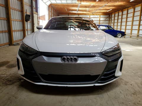 2022 Audi e-tron GT, VIN WAUDJBFW9N7003898. Фото 5 з 6 з аукціону Copart. Каталог авто зі США OpenDataCar.