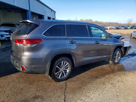 2019 Toyota Highlander, VIN 5TDJZRFH9KS917899. Фото 3 з 6 з аукціону Copart. Каталог авто зі США OpenDataCar.