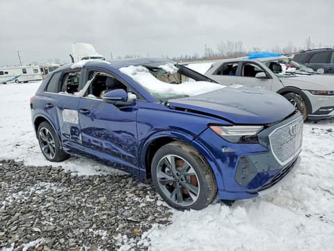 2022 Audi Q4 e-tron, VIN WA1J2BFZ4NP052465. Фото 4 из 6 с аукциона Copart. Каталог авто из США OpenDataCar.